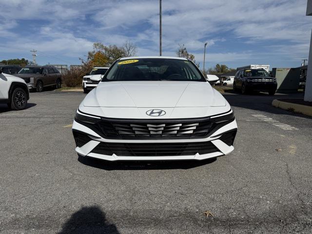 new 2025 Hyundai Elantra car, priced at $22,535