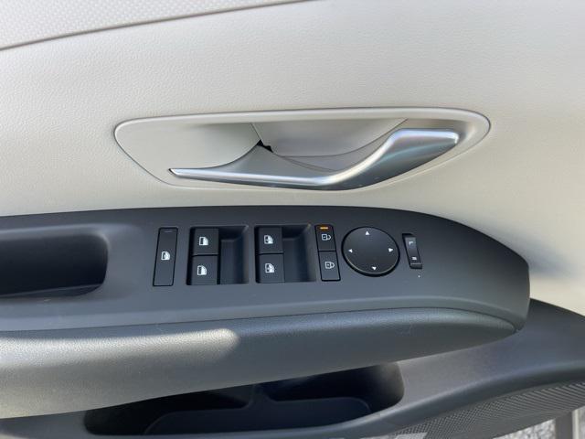 new 2025 Hyundai Tucson car, priced at $30,795