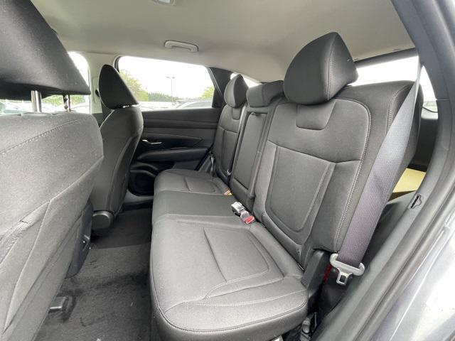 new 2025 Hyundai TUCSON Hybrid car, priced at $33,435