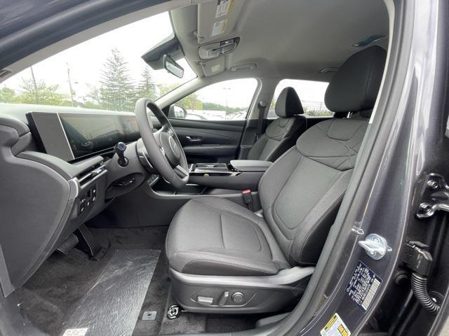 new 2025 Hyundai TUCSON Hybrid car, priced at $33,435