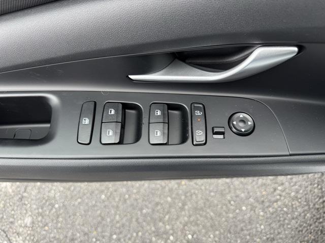 new 2025 Hyundai Elantra car, priced at $22,760