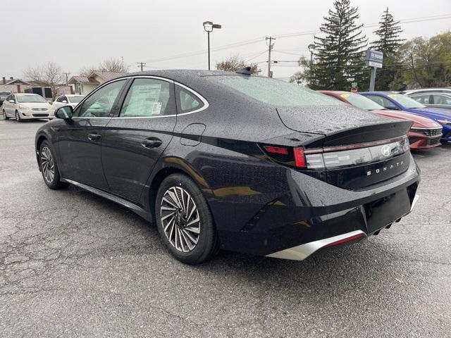 new 2025 Hyundai Sonata Hybrid car, priced at $30,550