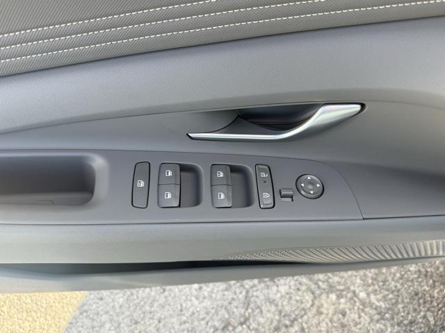 new 2025 Hyundai Elantra car, priced at $26,460