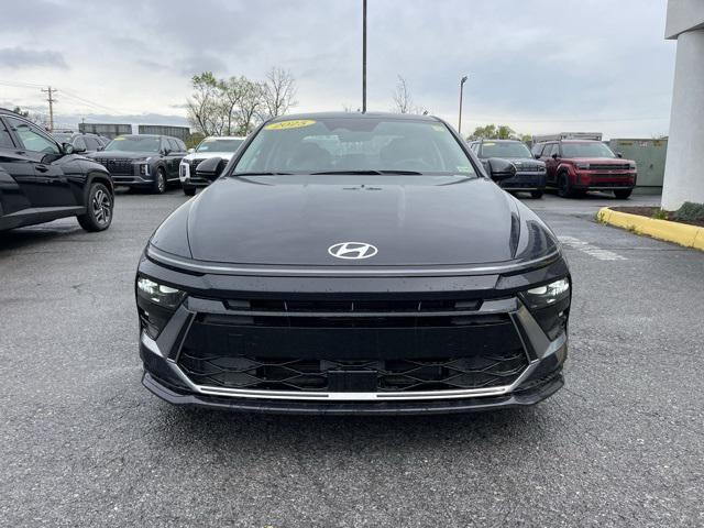new 2025 Hyundai Sonata Hybrid car, priced at $30,510
