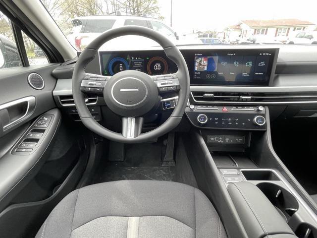 new 2025 Hyundai Sonata Hybrid car, priced at $30,510