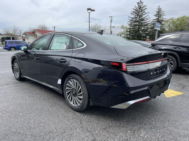 new 2025 Hyundai Sonata Hybrid car, priced at $30,510