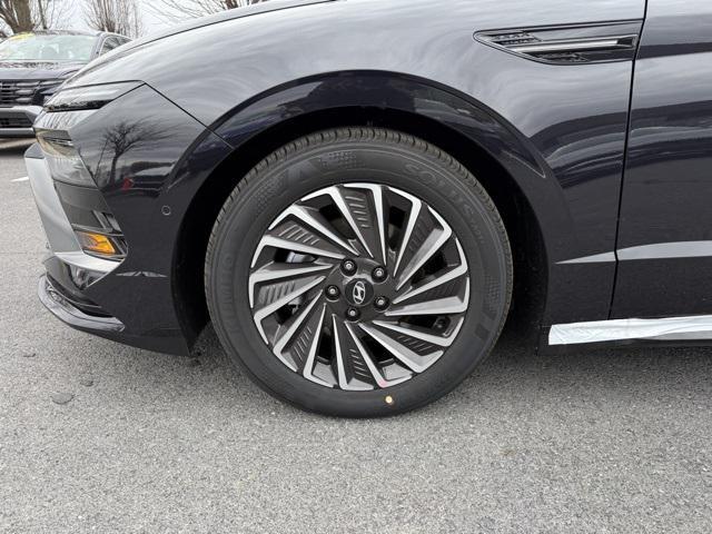 new 2026 Hyundai Sonata Hybrid car, priced at $38,666