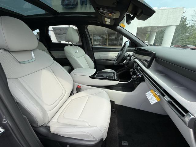 new 2025 Hyundai TUCSON Hybrid car, priced at $41,015