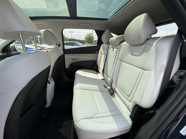 new 2025 Hyundai TUCSON Hybrid car, priced at $40,840