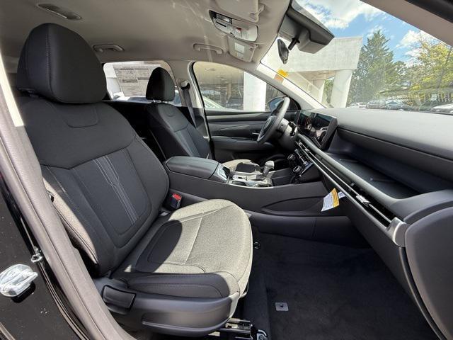 new 2025 Hyundai Tucson car, priced at $30,225