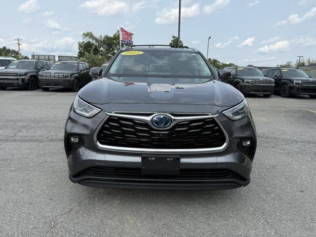 used 2021 Toyota Highlander Hybrid car, priced at $30,995