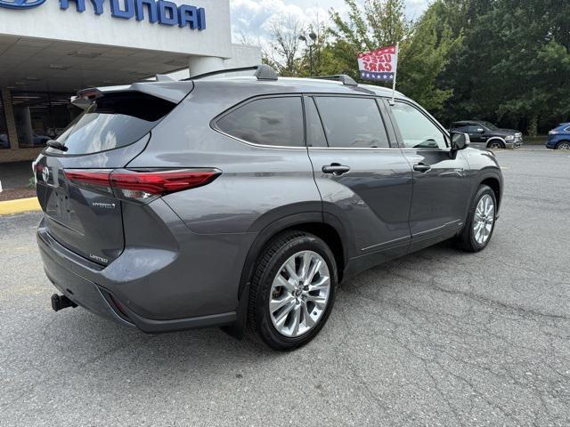used 2021 Toyota Highlander Hybrid car, priced at $30,995