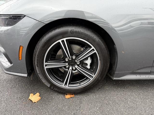 used 2025 Ford Mustang car, priced at $30,995