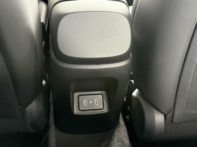 new 2025 Hyundai Elantra car, priced at $26,941