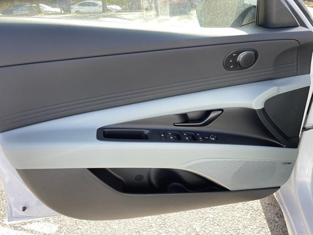 new 2025 Hyundai Elantra car, priced at $29,500