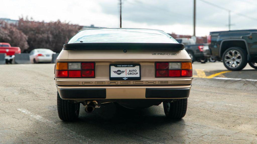 used 1988 Porsche 924 car, priced at $11,400