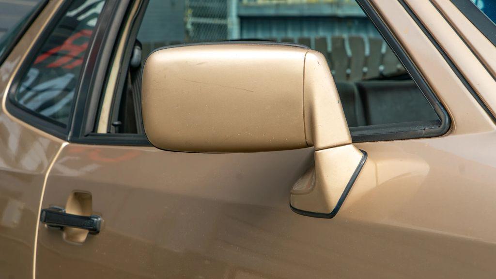 used 1988 Porsche 924 car, priced at $11,400