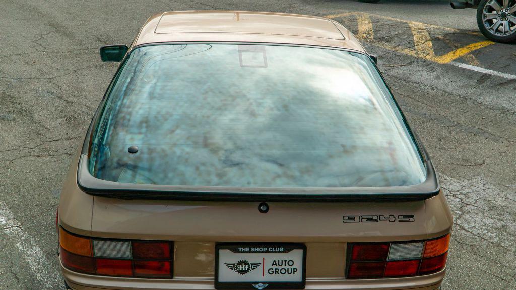 used 1988 Porsche 924 car, priced at $11,400