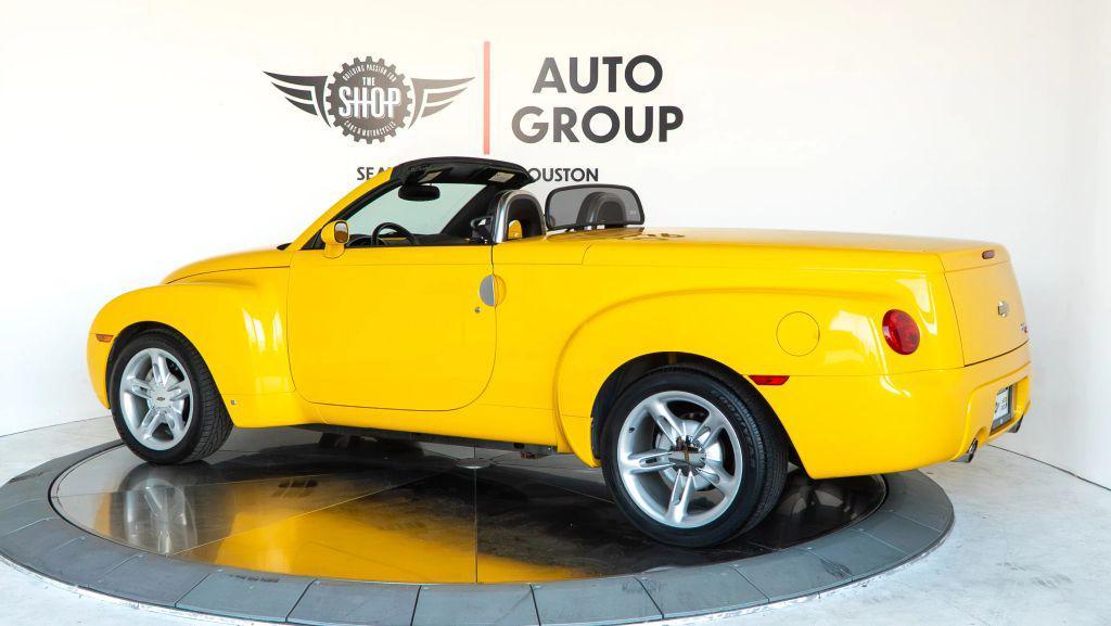 used 2006 Chevrolet SSR car, priced at $26,700