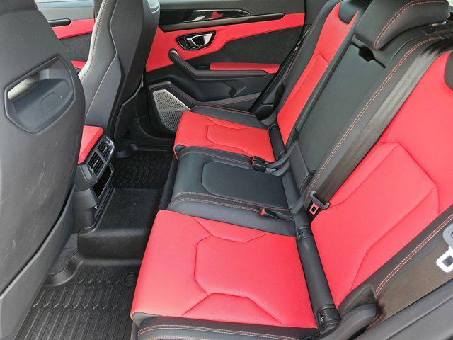 used 2022 Lamborghini Urus car, priced at $220,987