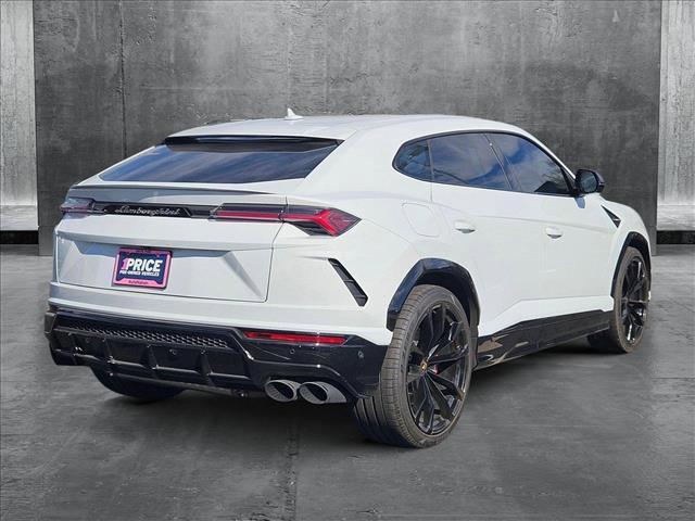 used 2022 Lamborghini Urus car, priced at $220,987