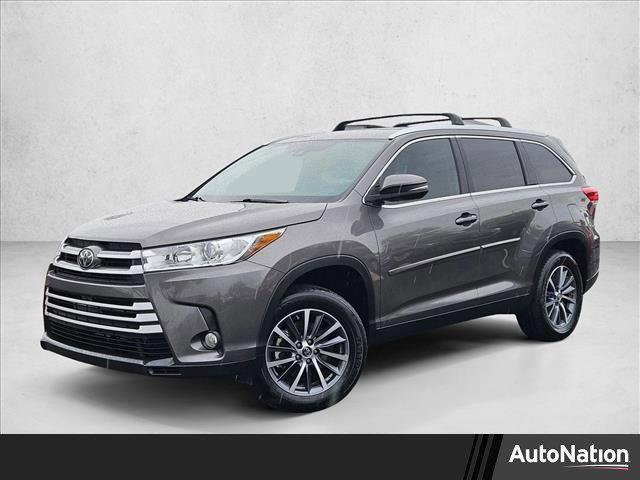 used 2019 Toyota Highlander car, priced at $23,395