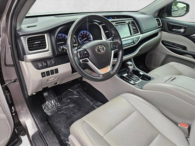 used 2019 Toyota Highlander car, priced at $23,395