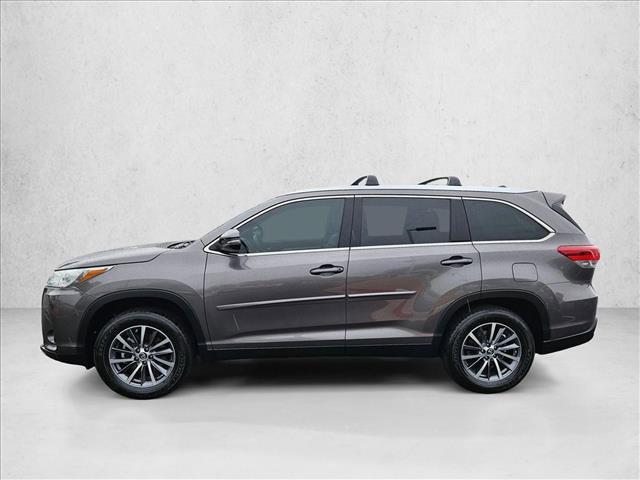used 2019 Toyota Highlander car, priced at $23,395