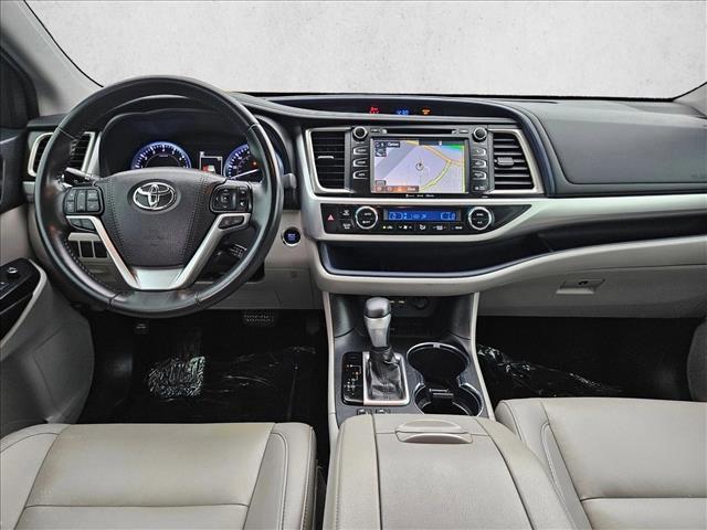 used 2019 Toyota Highlander car, priced at $23,395