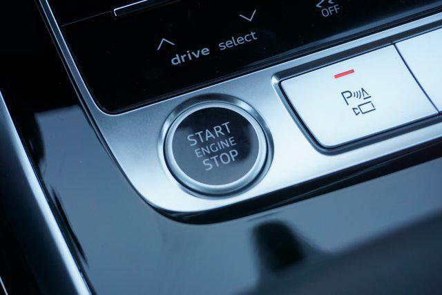 new 2026 Audi Q7 car, priced at $76,060