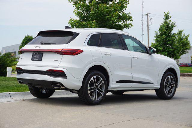 new 2025 Audi Q5 car, priced at $55,275