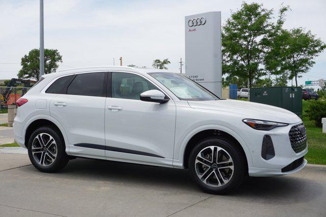 new 2025 Audi Q5 car, priced at $55,275