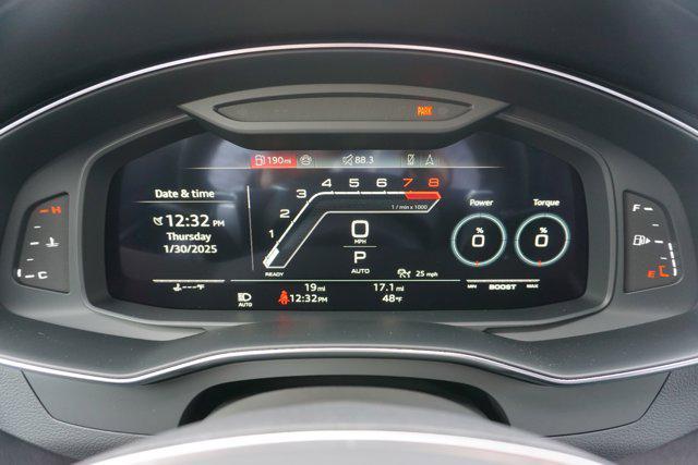 new 2025 Audi RS 6 Avant car, priced at $152,465
