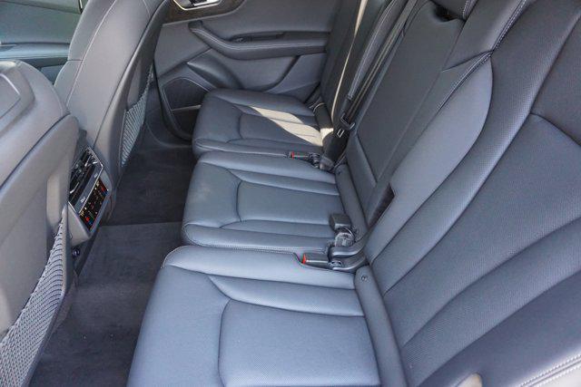 new 2025 Audi Q7 car, priced at $75,800