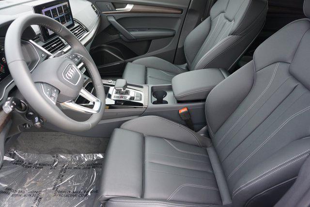 new 2025 Audi Q5 car, priced at $59,625