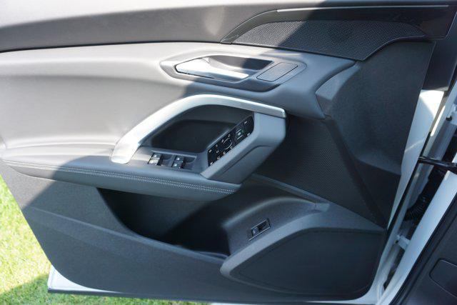 new 2025 Audi Q5 car, priced at $58,100
