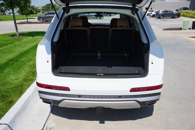 new 2025 Audi Q7 car, priced at $73,950