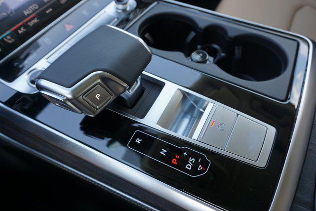 new 2025 Audi Q7 car, priced at $73,950