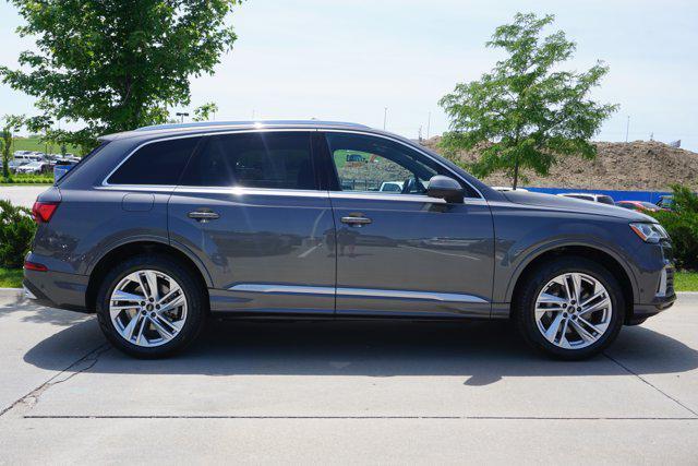 used 2021 Audi Q7 car, priced at $28,500