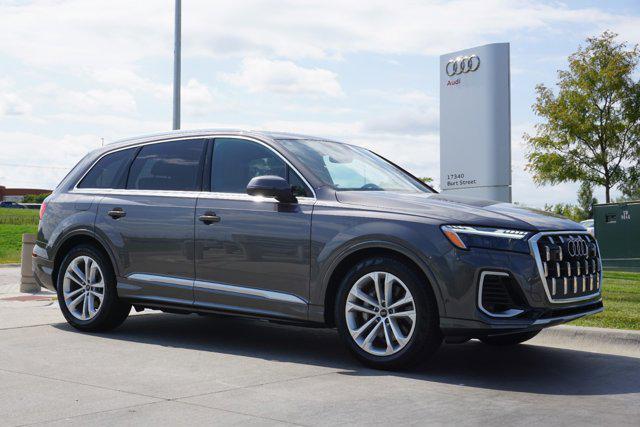 new 2025 Audi Q7 car, priced at $90,400