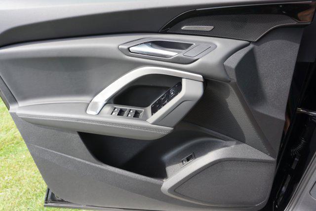 new 2025 Audi Q5 car, priced at $61,950