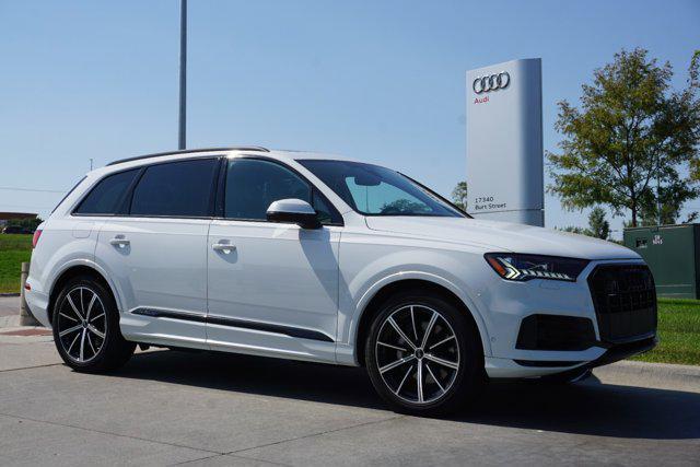 new 2024 Audi Q7 car, priced at $78,460