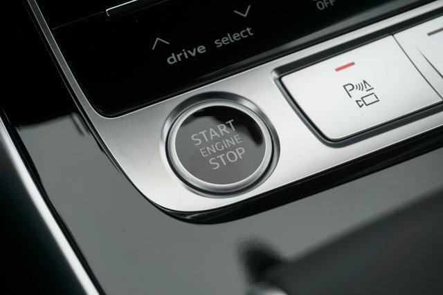 new 2026 Audi Q7 car, priced at $78,605