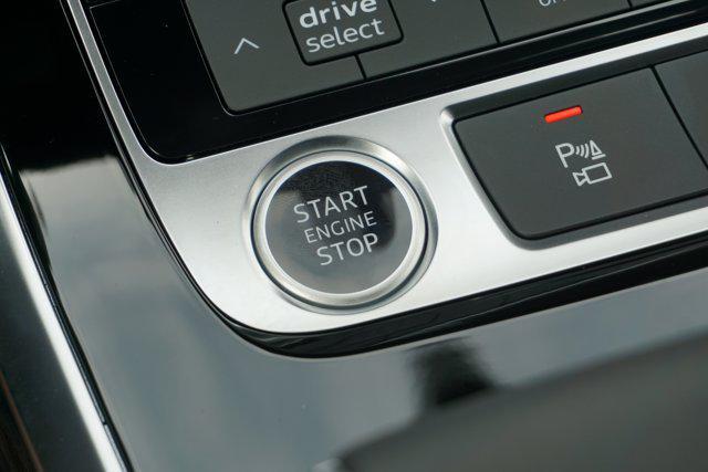 new 2025 Audi Q7 car, priced at $66,555