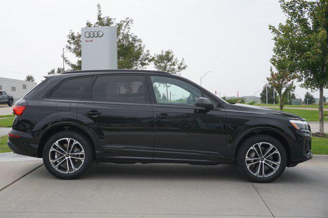 new 2025 Audi Q7 car, priced at $66,555