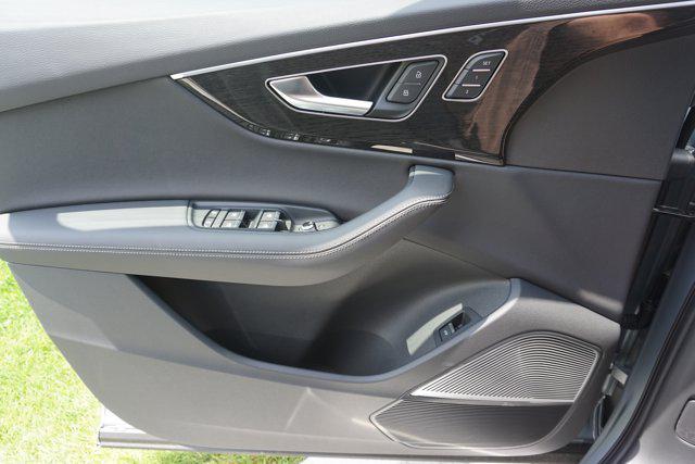 new 2025 Audi Q7 car, priced at $84,345