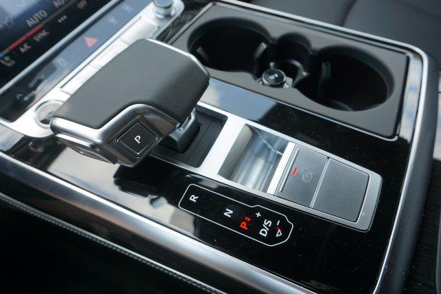 new 2025 Audi Q7 car, priced at $84,345