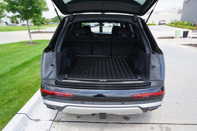 new 2025 Audi Q7 car, priced at $73,350