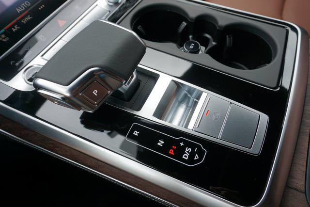 new 2025 Audi Q7 car, priced at $73,295