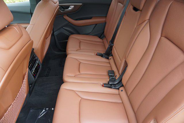 new 2025 Audi Q7 car, priced at $73,295